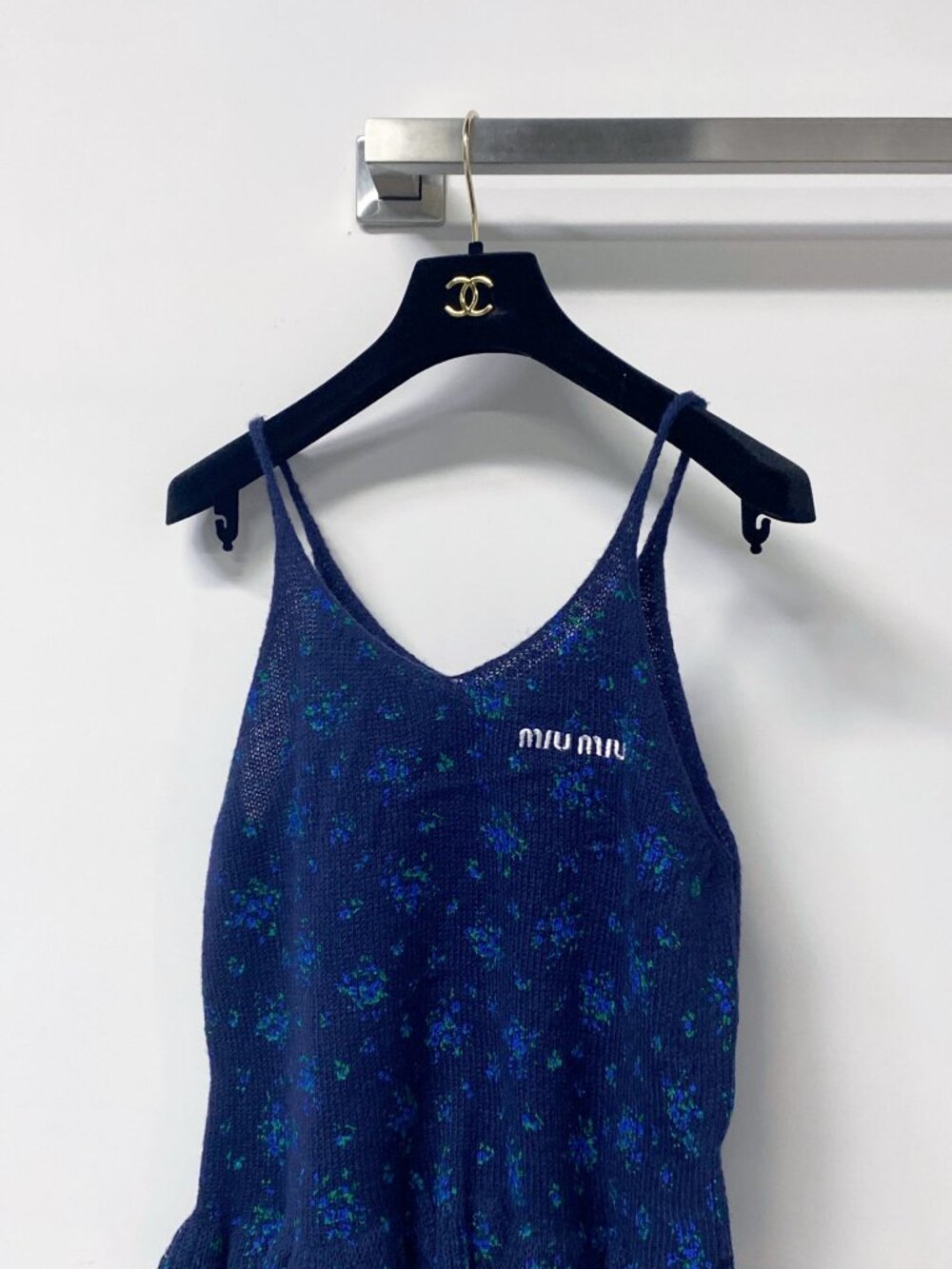 Miu Miu 2‑Piece Floral Knit Set | Cardigan + Cami Coquette Matching Outfit - Picture 4 of 6